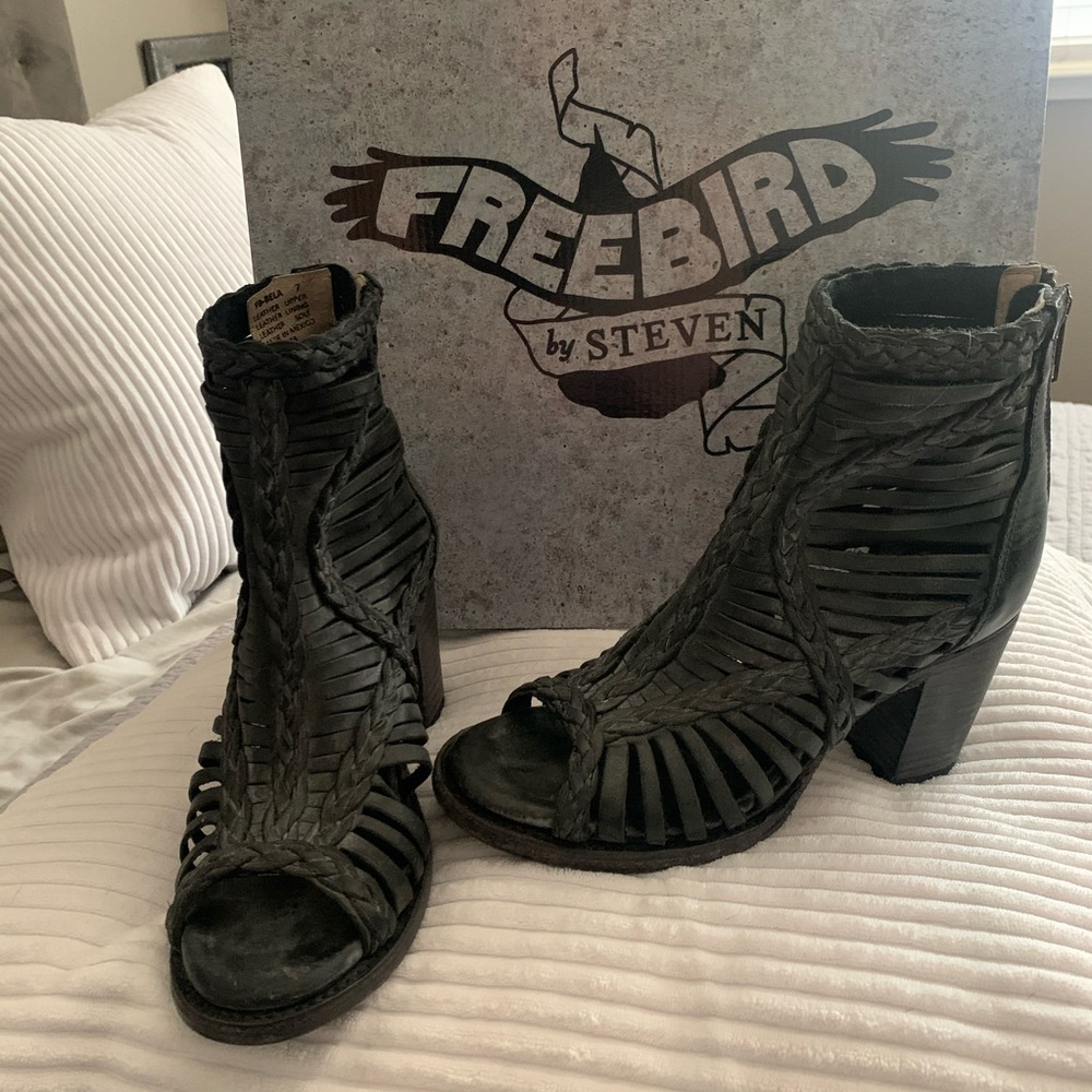 Freebird Booties Sandals Bela size 7. Like NEW!